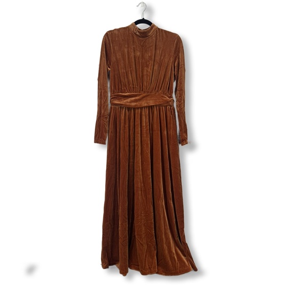 OYROSY Elegant Caramel Velvet Maxi Dress - Picture 2 of 4
